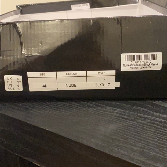 PrettyLittleThing 4.5in nude block heels size 6. - Picture 3 of 4